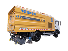 مكنسة الطرق بالشفط