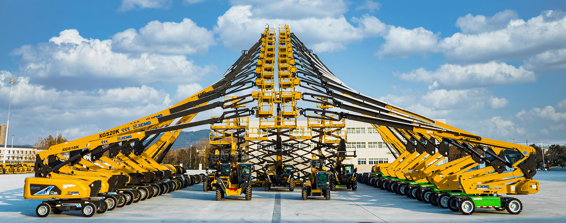 معدات العمل على الارتفاعات